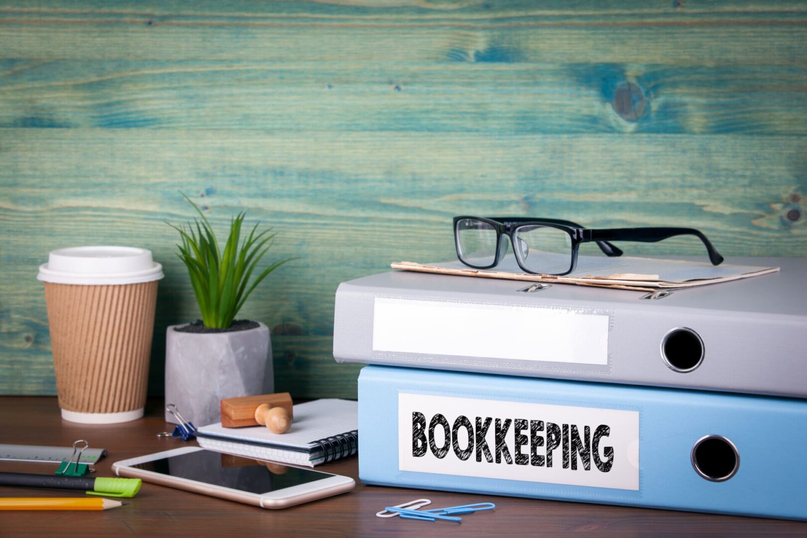 GettyImages-893311798-min A table with some books and glasses on it